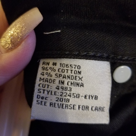 "Tractr" Brittany Shorts Black Frayed Size 16 NWT - Picture 8 of 8